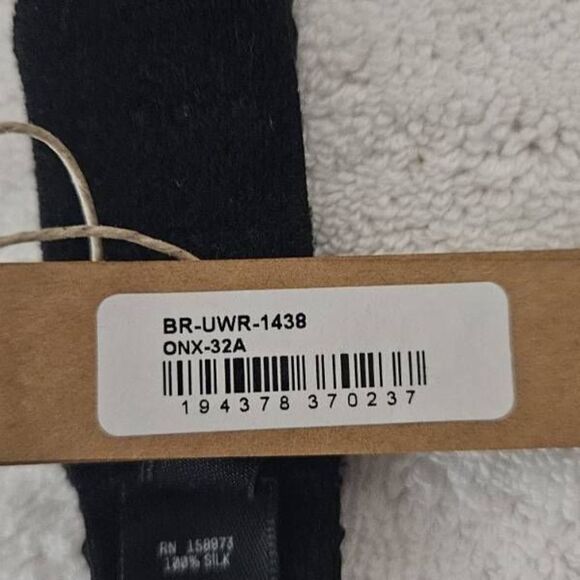 SKIMS SILK UNDERWIRE BRA NWT - Picture 9 of 10